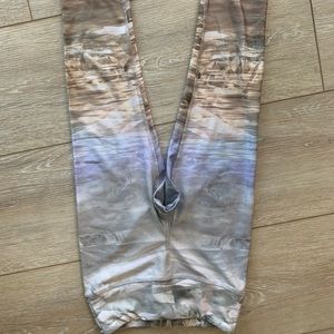 unique capri leggings